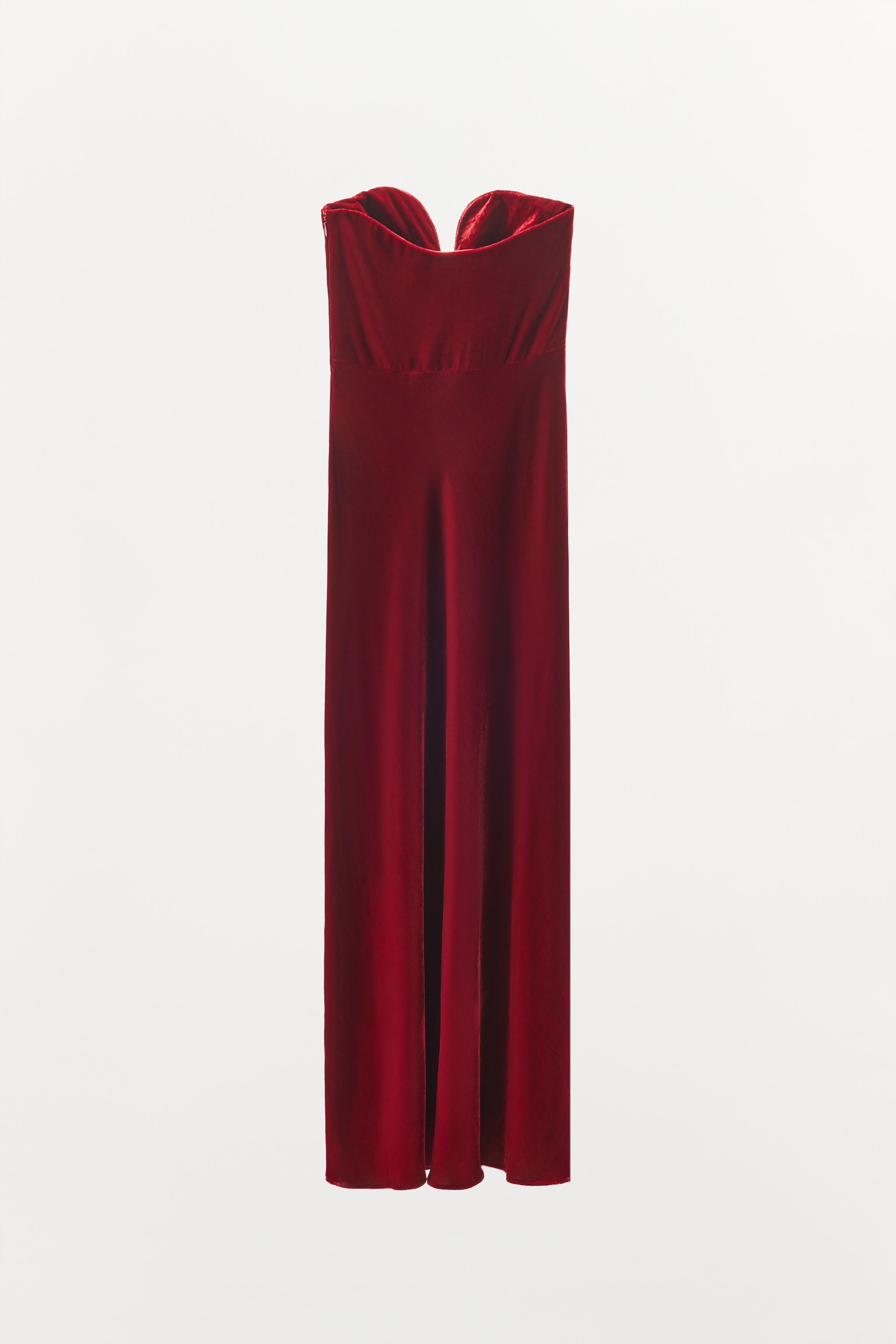 LIMITED EDITION VELVET SWEETHEART NECKLINE DRESS